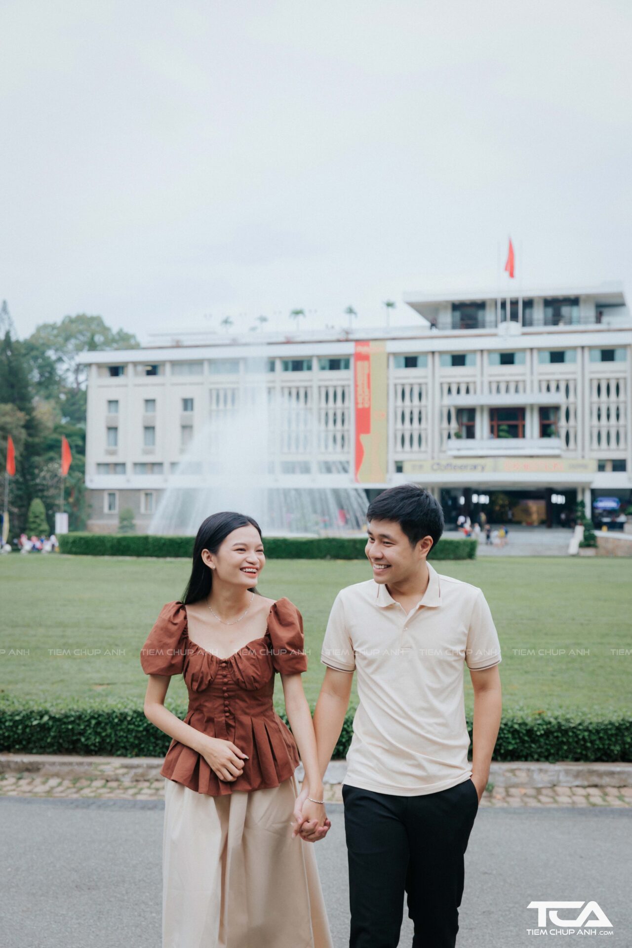 Chụp ảnh với người yêu