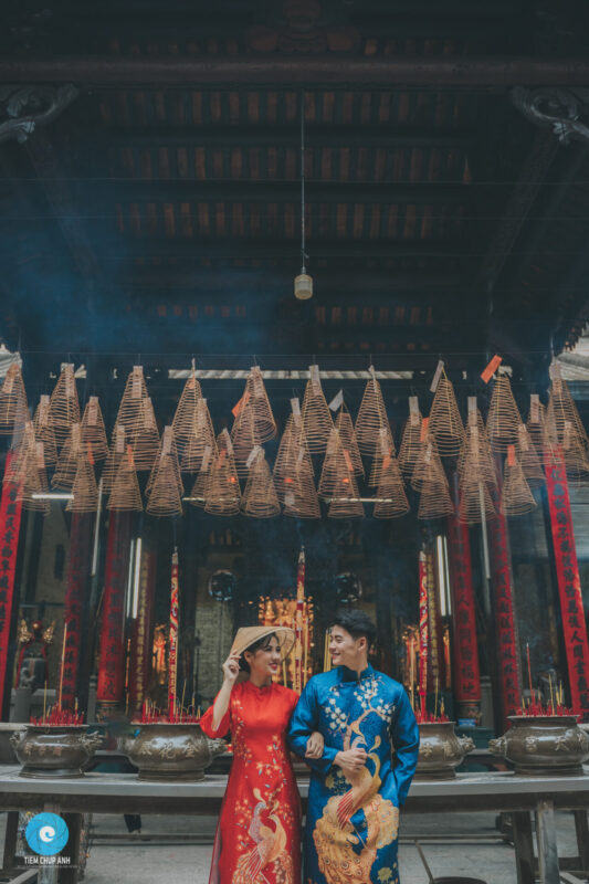 chụp hình áo dài ở chùa