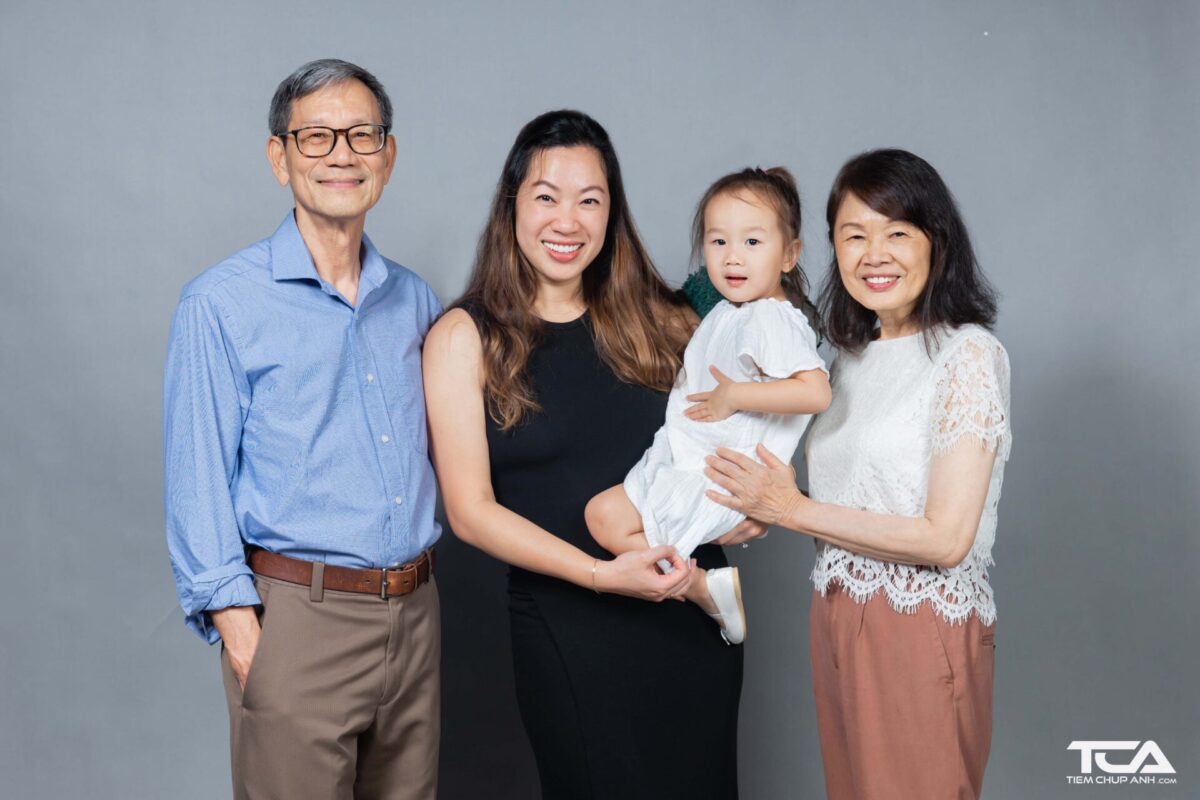 studio chụp ảnh gia đình đẹp giá rẻ ở Hà Nội