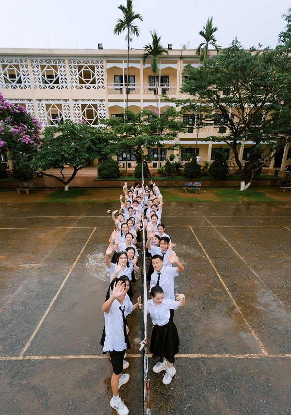 trang phục học sinh Thái Lan