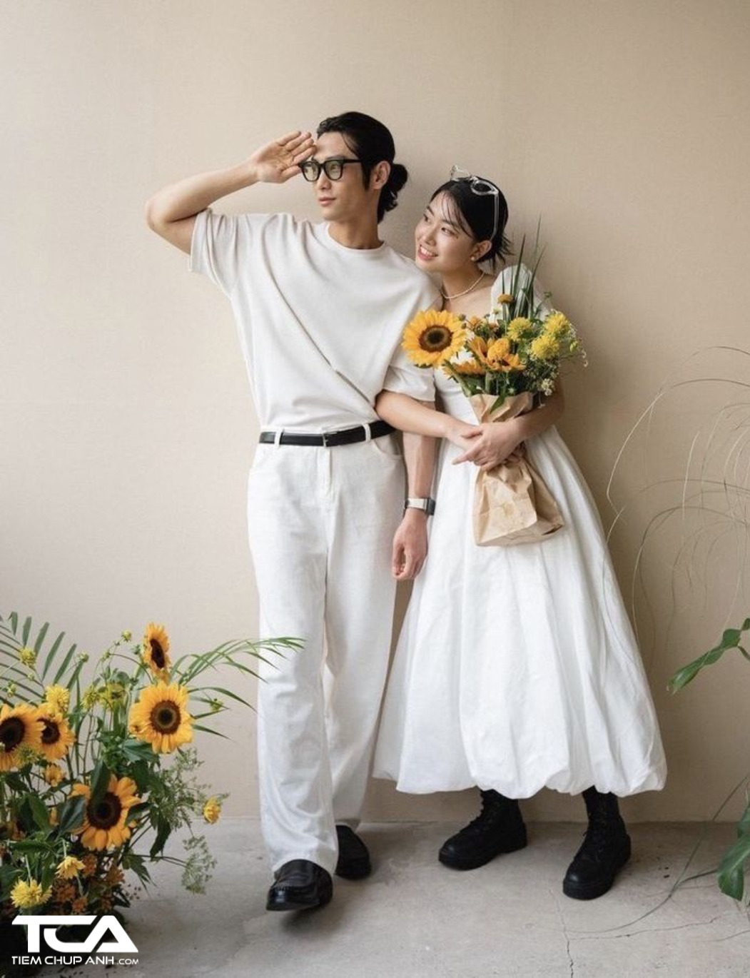 chụp ảnh cưới đơn giản tại studio