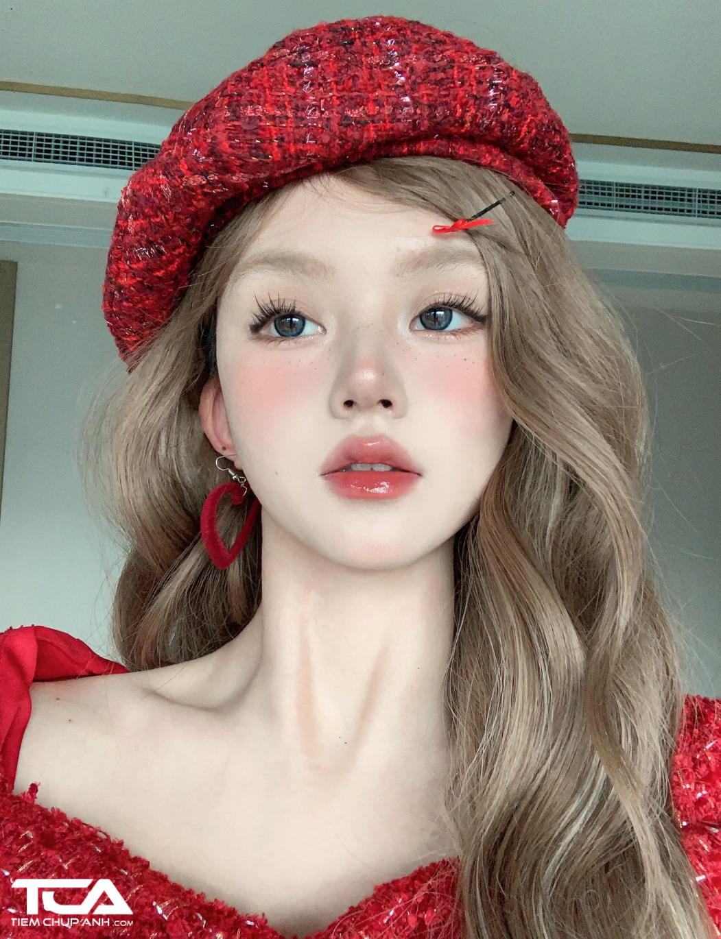 Chọn Màu Highlight trang điểm đẹp Phù Hợp Với Phong Cách