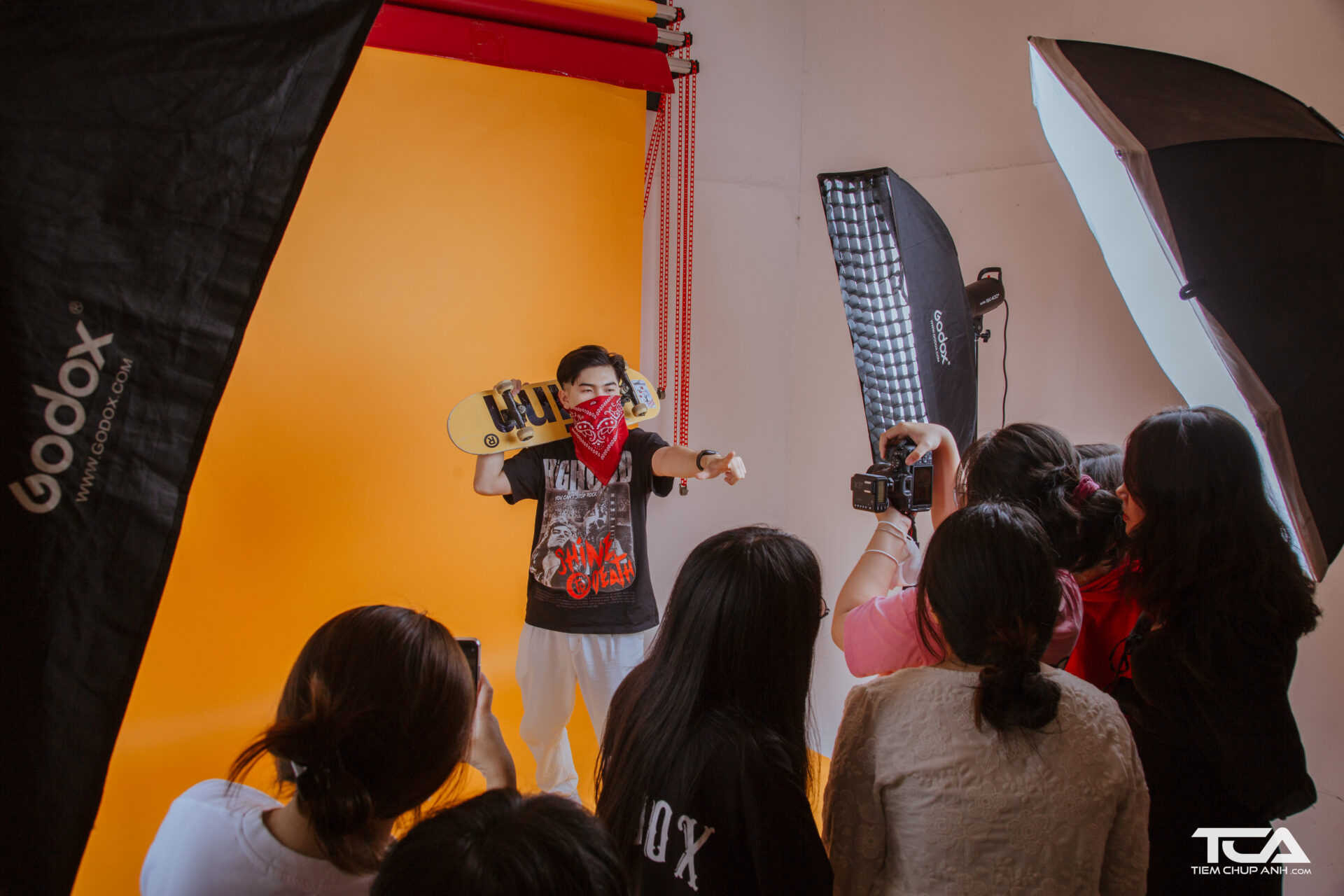 giá thuê studio