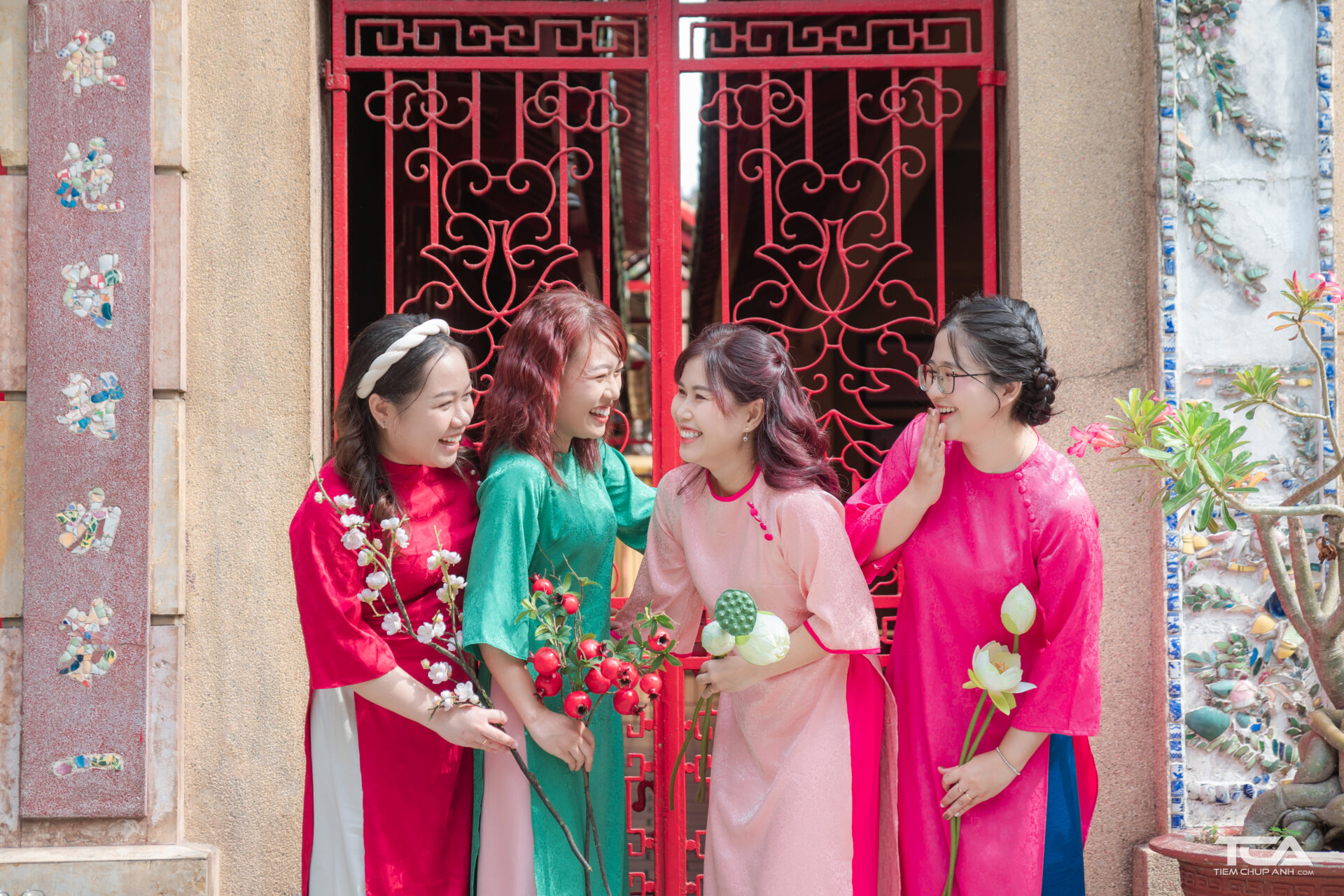 chụp hình tết sài gòn