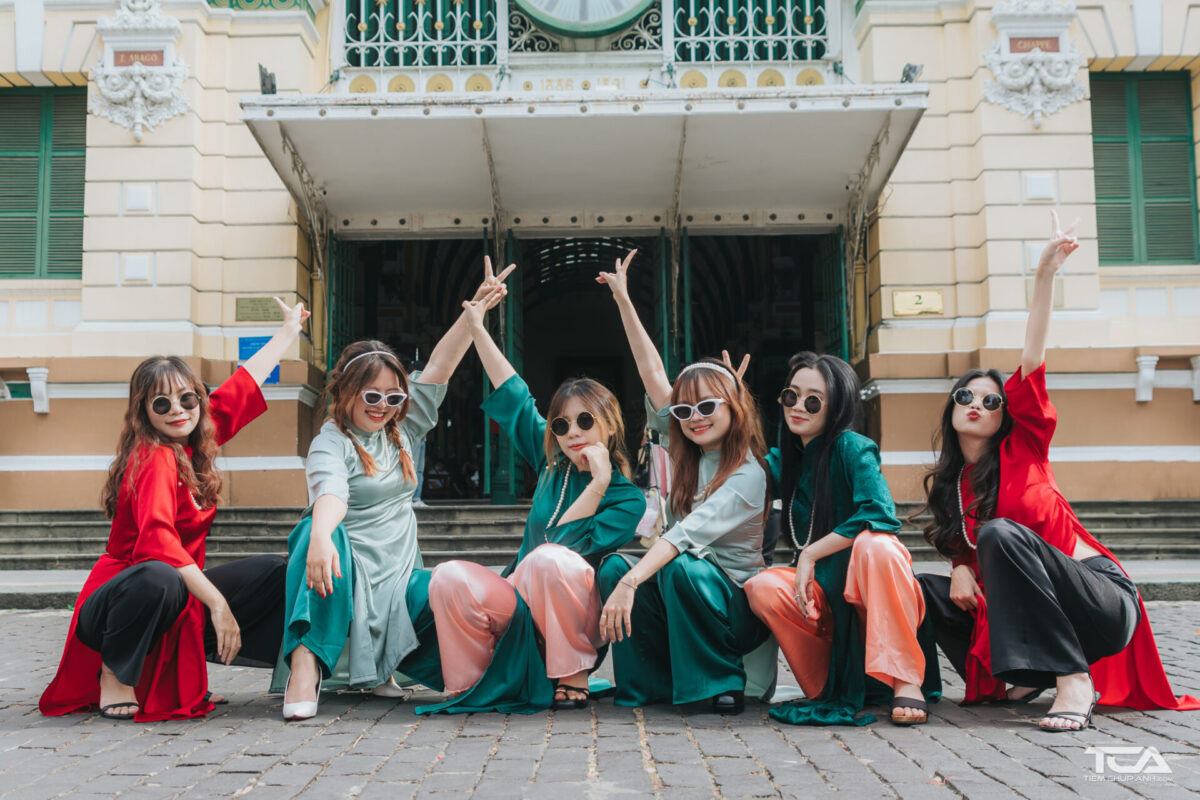 chụp hình phong cách cô ba sài gòn