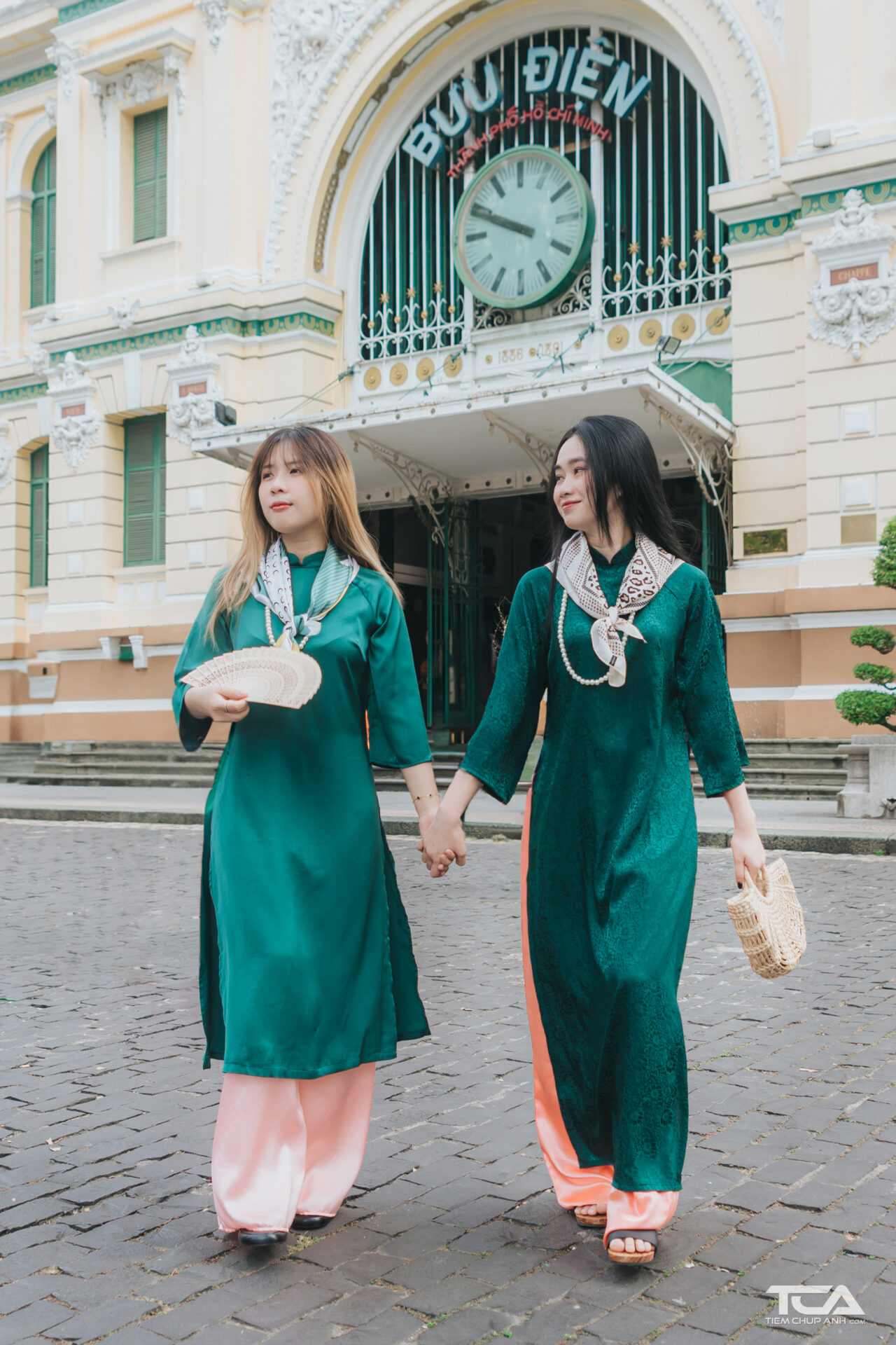 chụp ảnh áo dài cô ba sài gòn