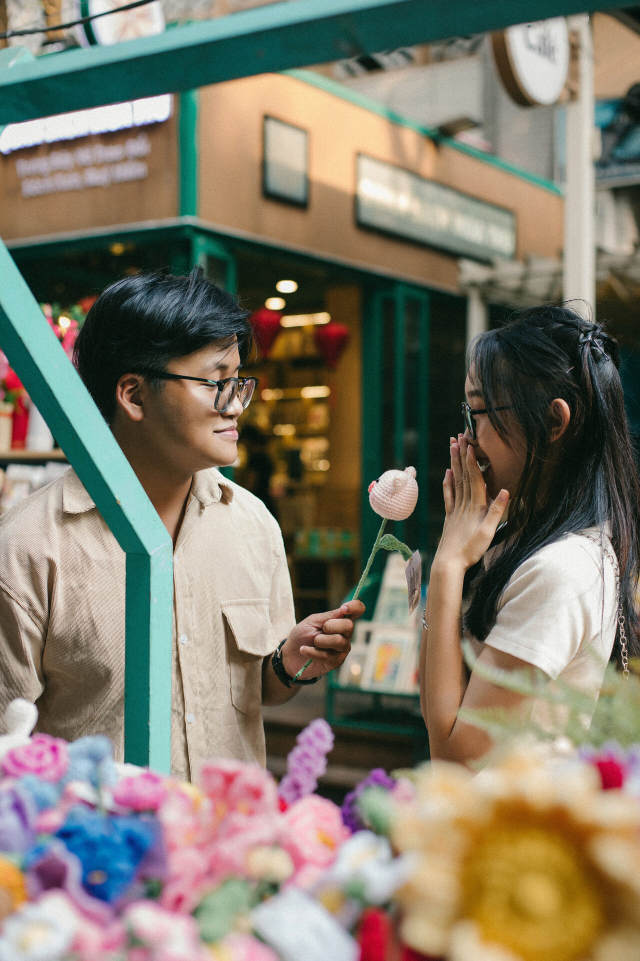 cách đứng chụp hình với người yêu