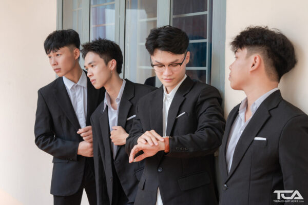 các mẫu cách trang trí bảng lớp chụp kỷ yếu