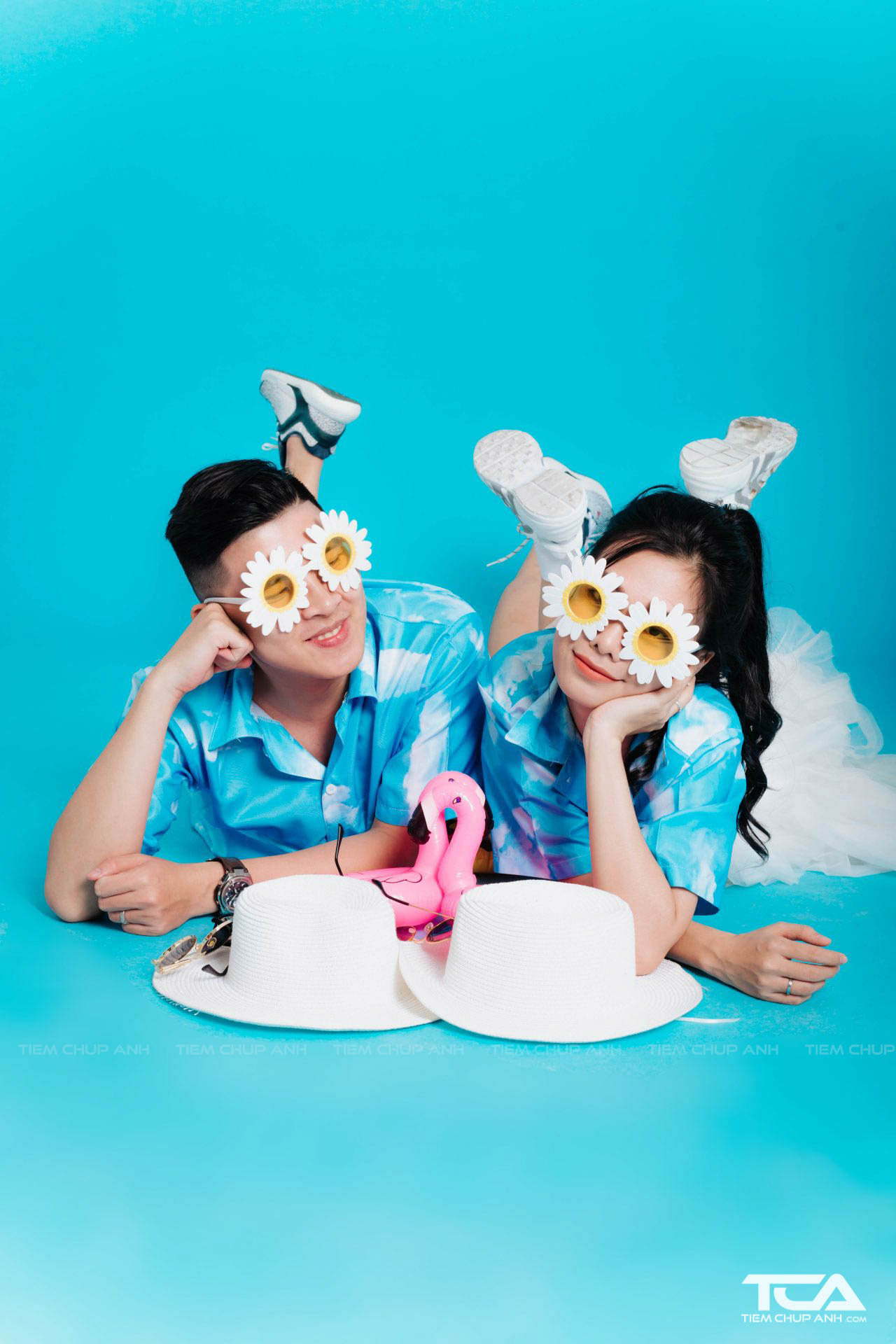 mẫu chụp hình với người yêu