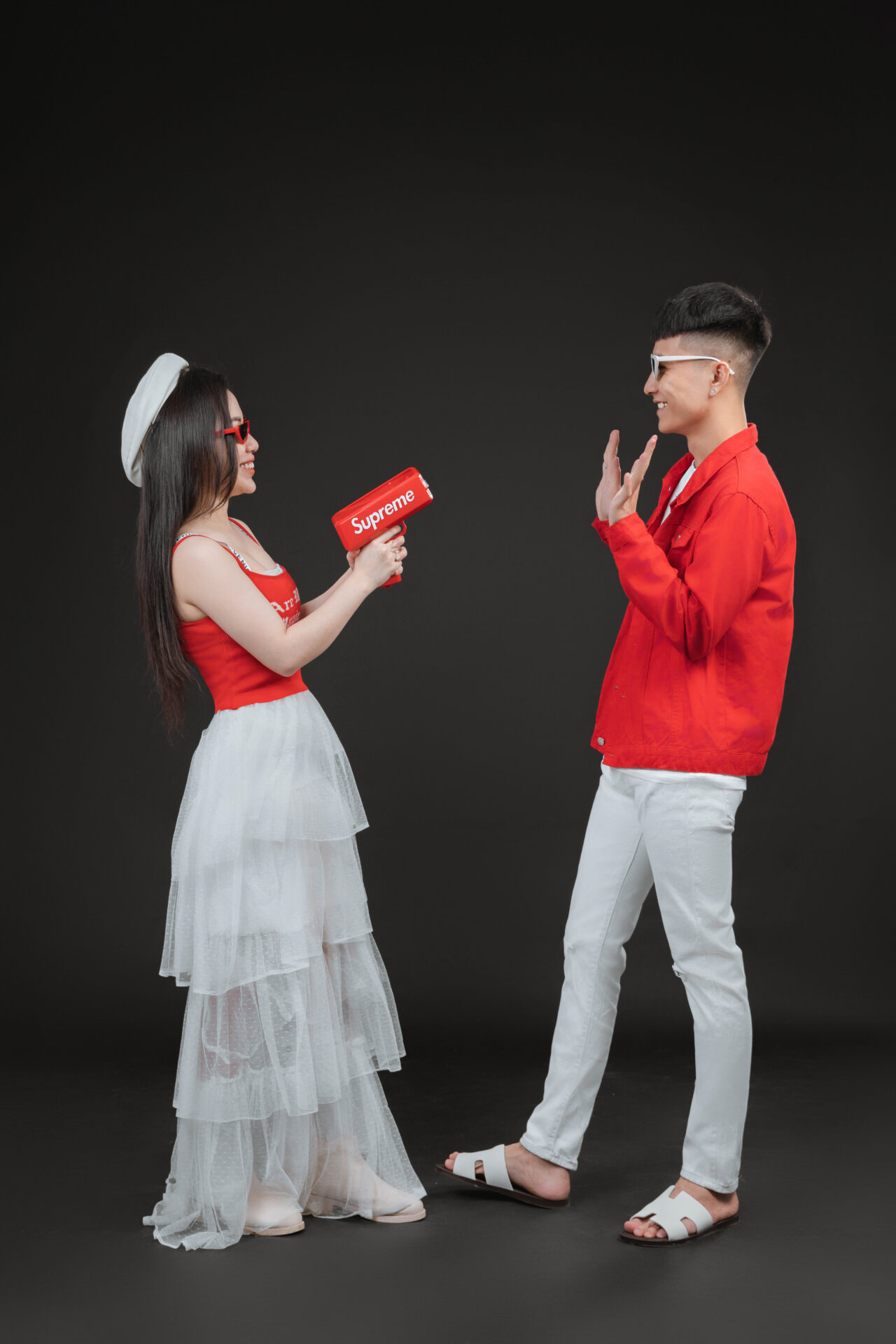 dáng chụp ảnh với người yêu