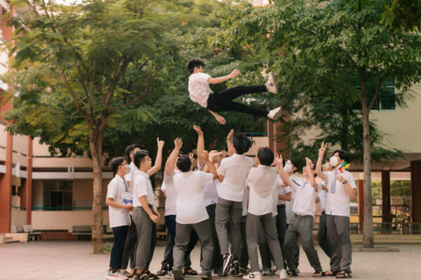 thuê váy chụp kỷ yếu