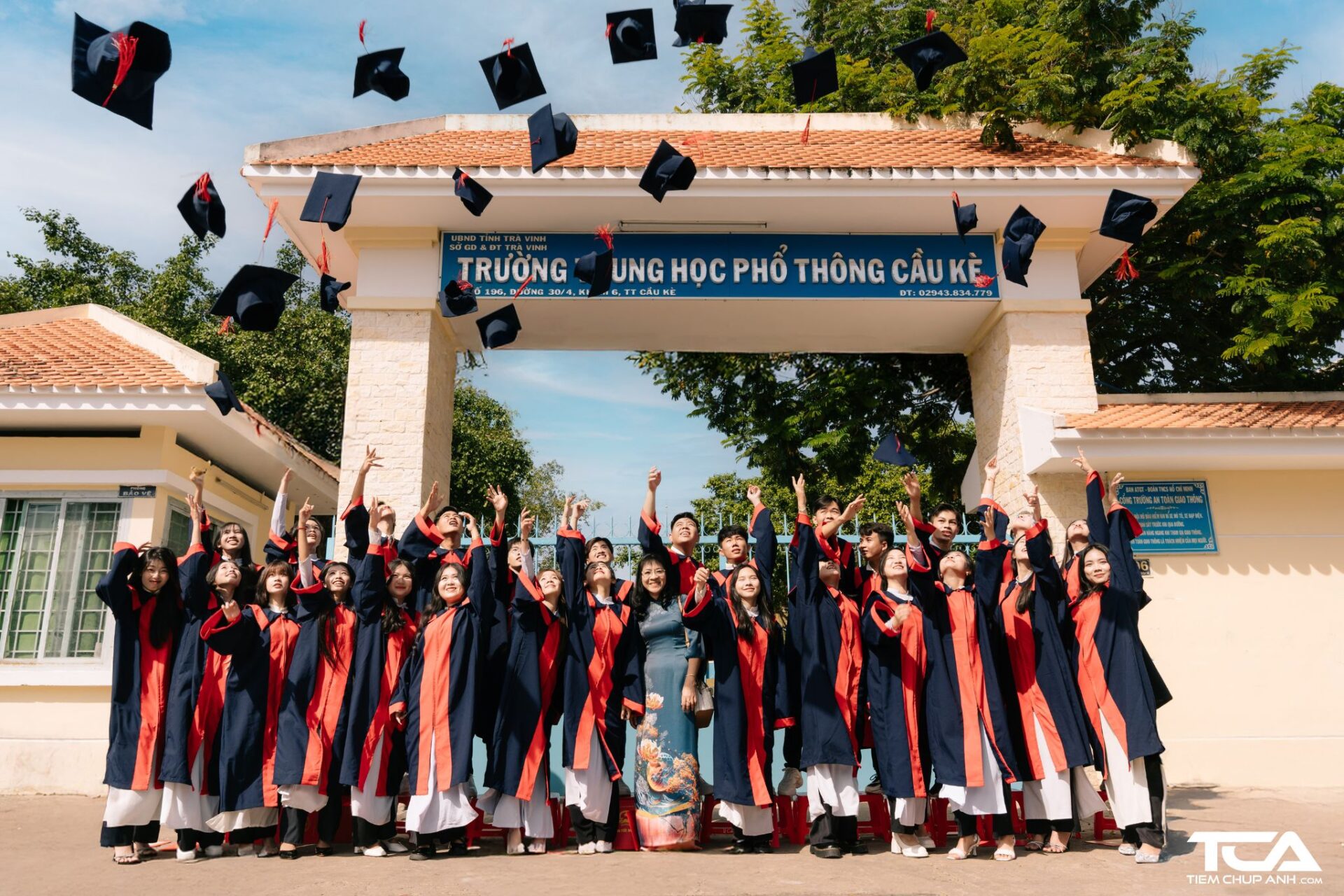chụp ảnh kỷ yếu bình dương