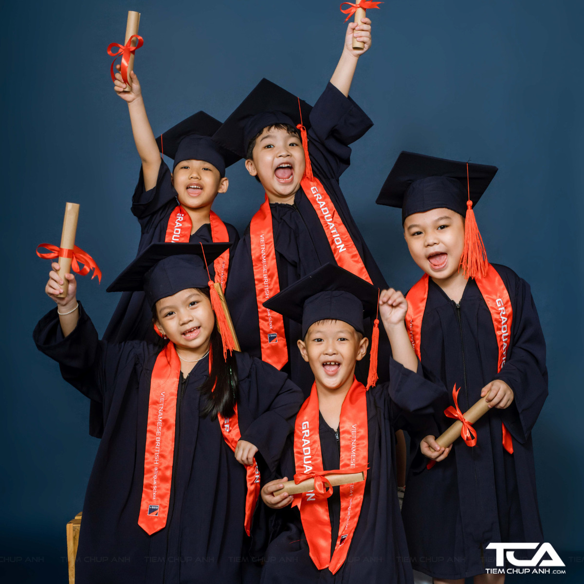 chụp kỷ yếu concept thái lan